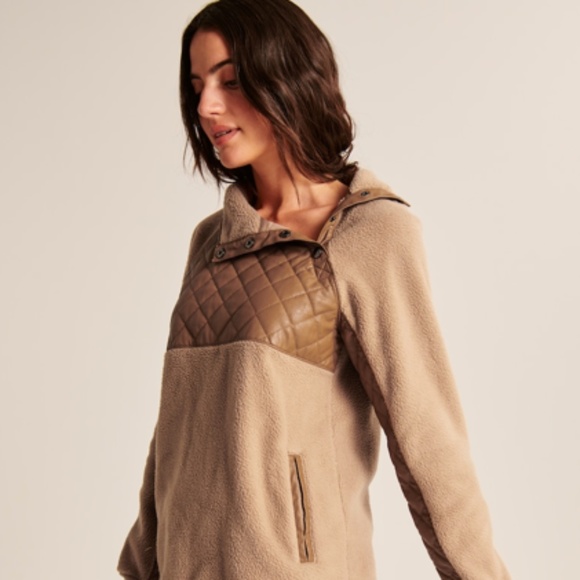 ABERCROMBIE & FITCH Asymmetrical Snap-Up Fleece Jacket, Size XS - Picture 3 of 7